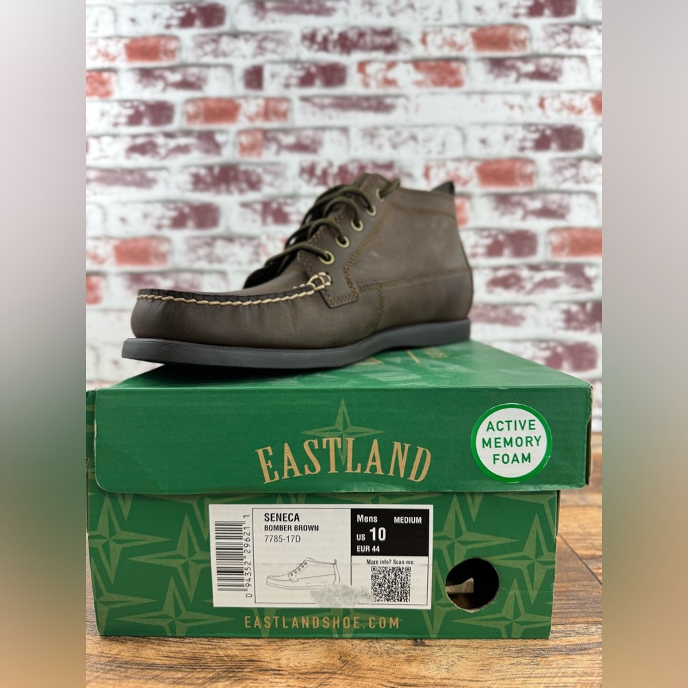 Eastland Men's Seneca Chukka Boots, Dark Brown US Size 10 (New in Box)